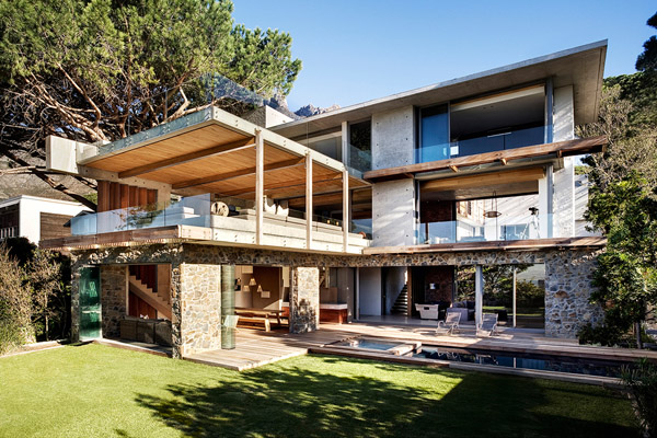 Luxury-Family-House-In-South-Africa-10