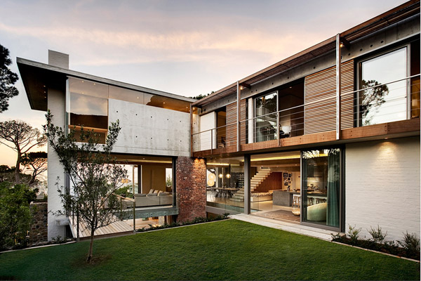 Luxury-Family-House-In-South-Africa-3