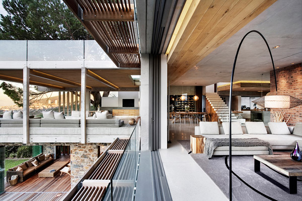 Luxury-Family-House-In-South-Africa-4