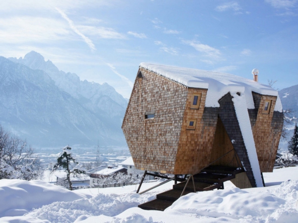 Ufogel-An-Idyllic-Winter-Guest-House-3