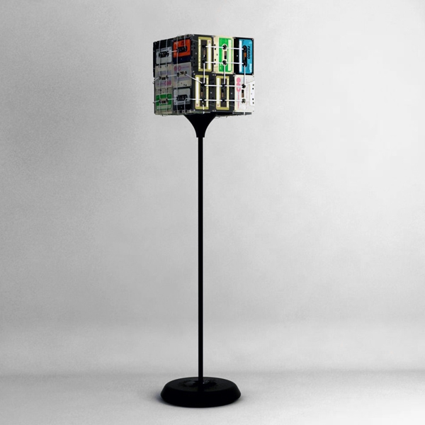 Unique-Lamp-Made-From-Cassettes-2