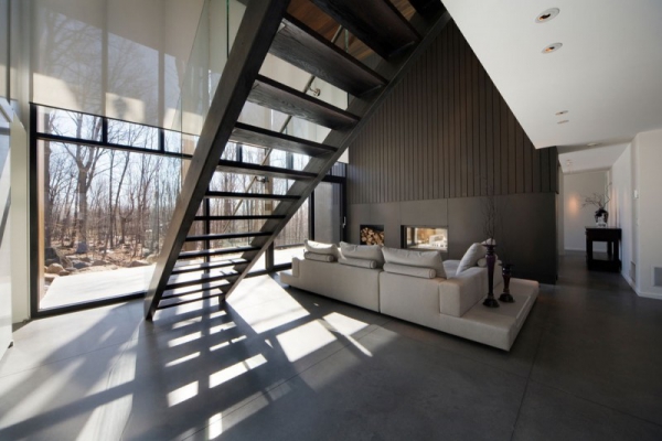 Contemporary Forest Home In Montreal (1)