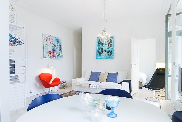 White-And-Blue-Interior-1