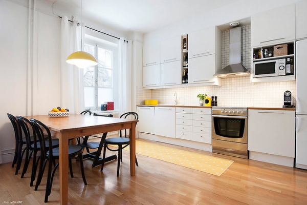 White-And-Wood-In-The-Kitchen-15