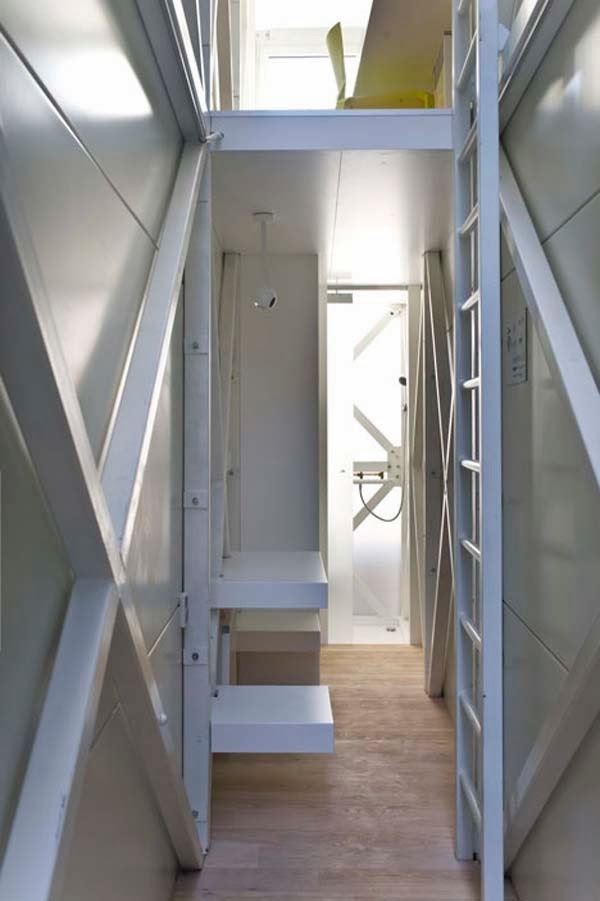 World’s Narrowest House (7).Jpg