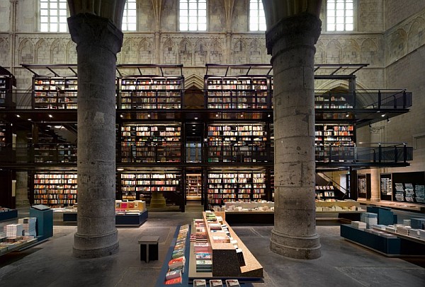 Fantastic Church Conversion That Will Bring Out The Book Lover In You