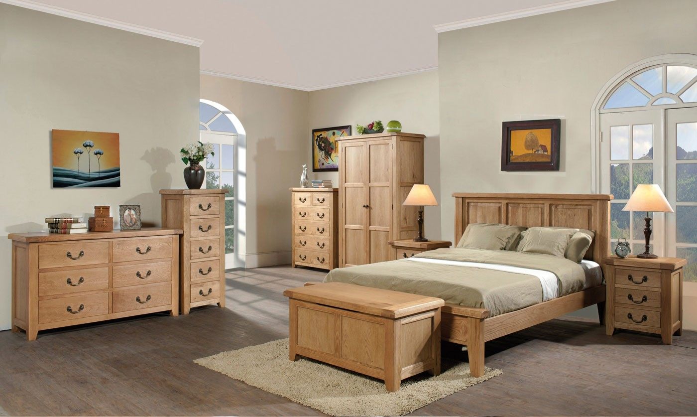 Wooden Bedroom Furniture Set