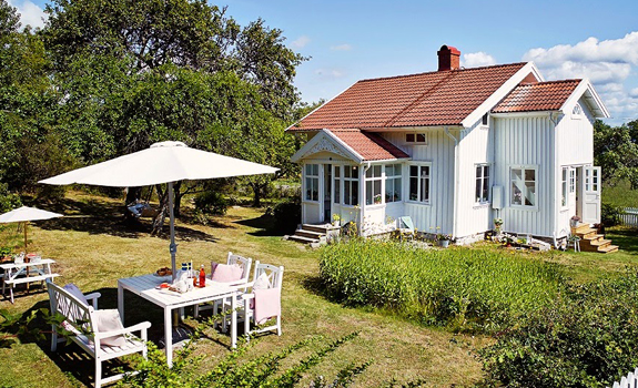 White Country Cottage With Garden