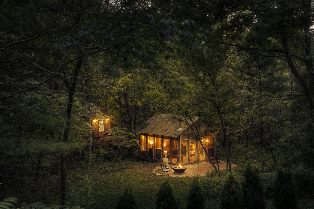 The Glass House By Candlewood Cabins - Photo At Night