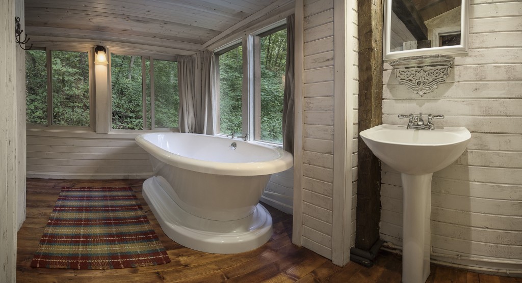 Bathroom In The Hillside Cabin