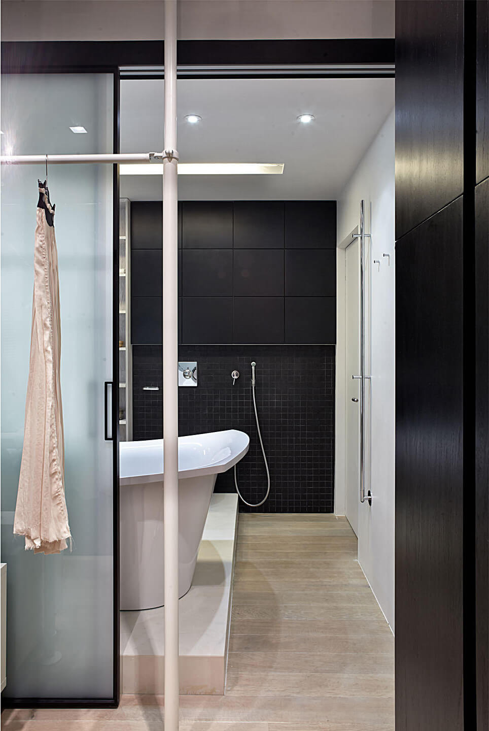 Contemporary Black And White Bathroom