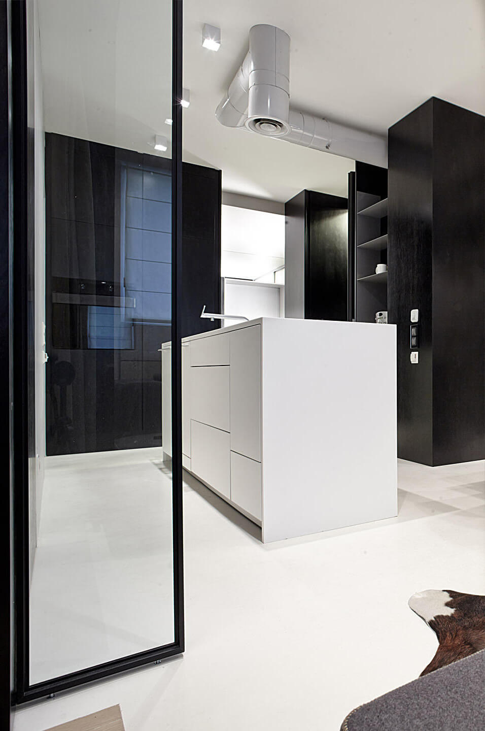 Black And White Kitchen