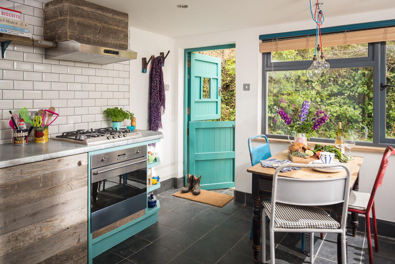 Stylish Country Cottage - Entrance-Dining-Kitchen