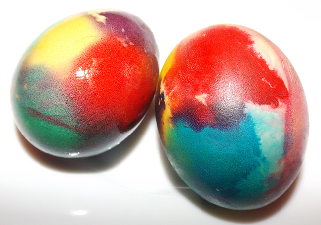 Cotton Marbling Easter Eggs