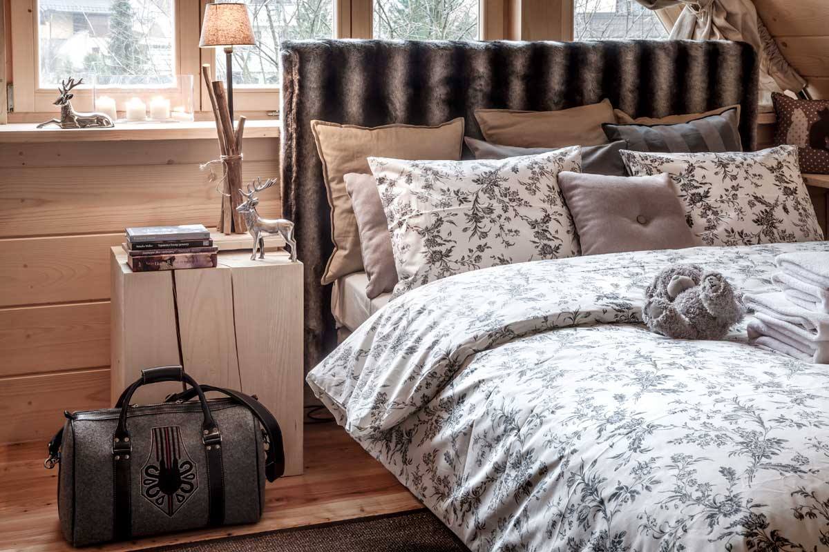 Cozy Country Bedroom Design