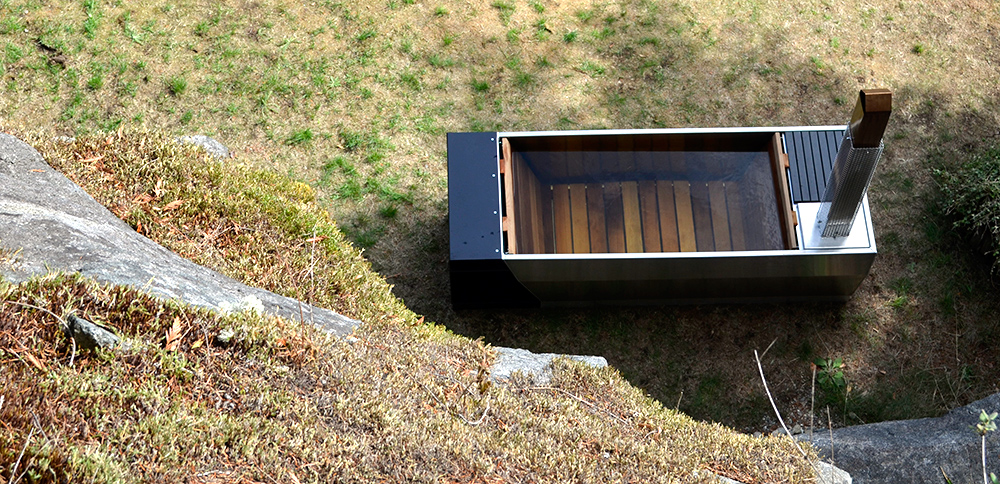 Modern Outdoor Hot Tub