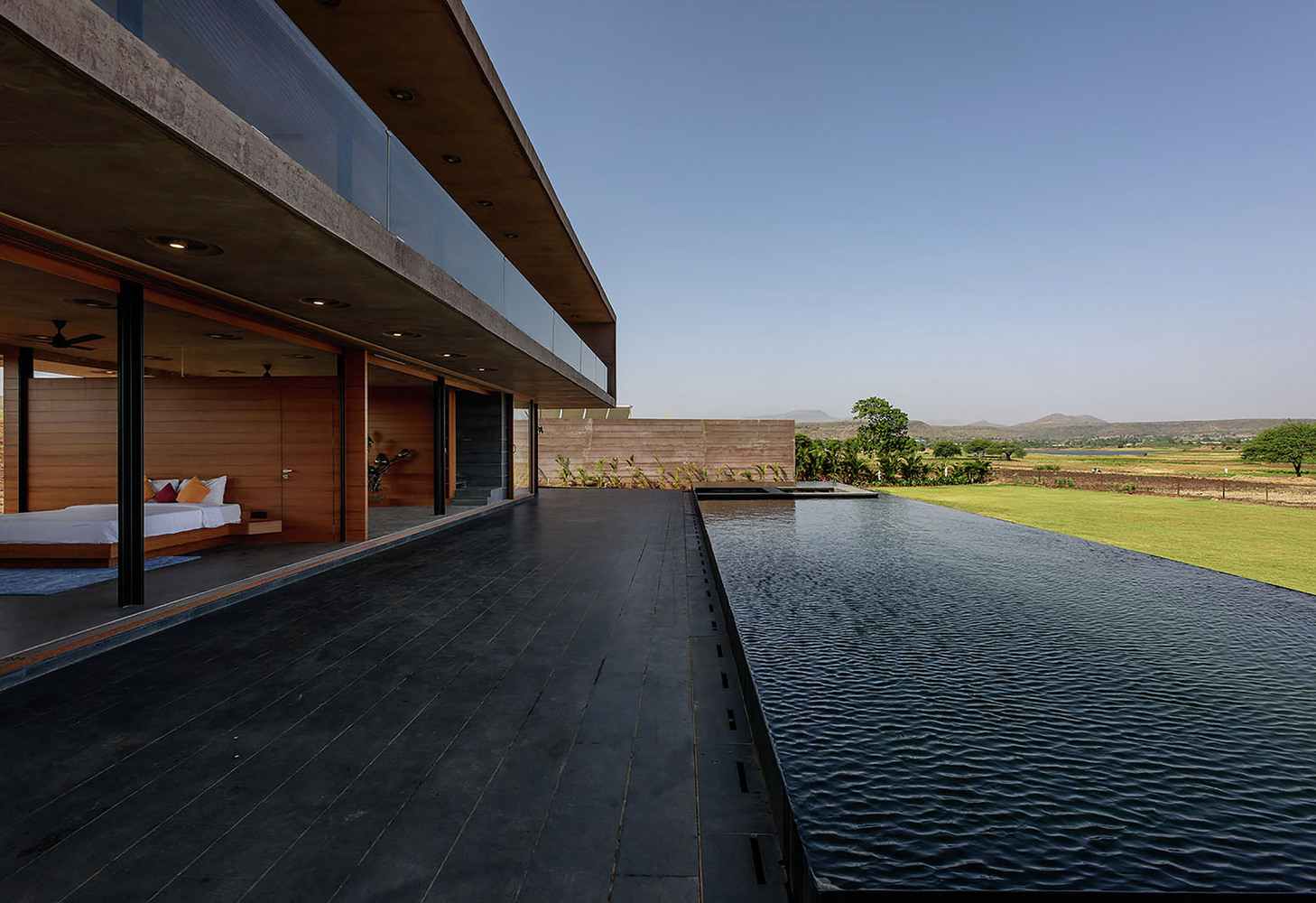 Panoramic Infinity Pool