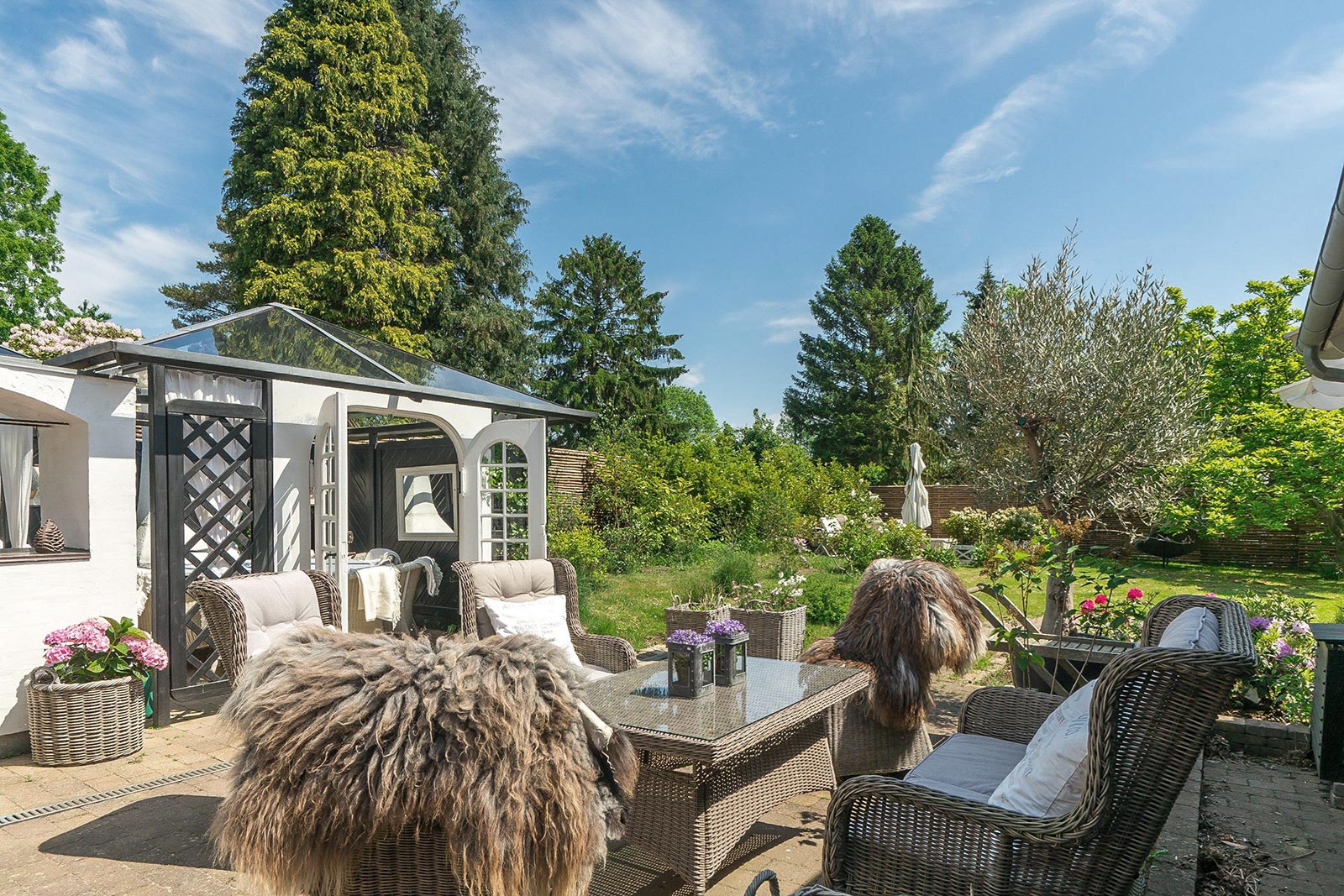 Outdoor Dining Area