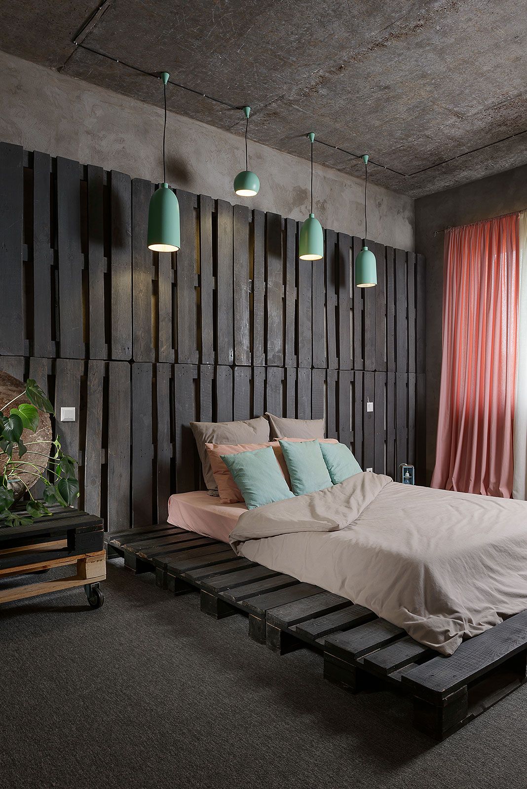 Mehr-Khaneh - Industrial Style Bedroom