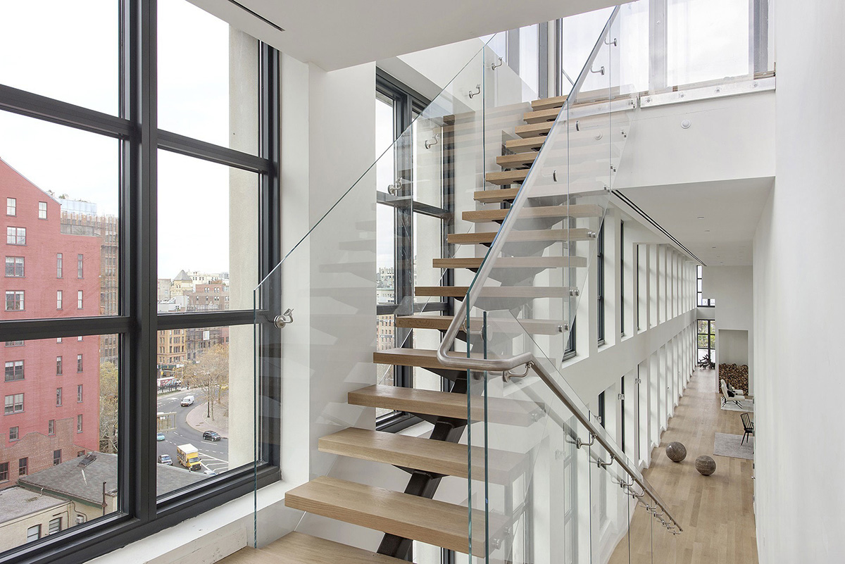 Modern Glass And Wood Staircase