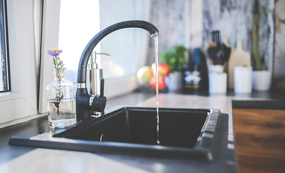 How to Choose the Best Large Sink for Your Kitchen