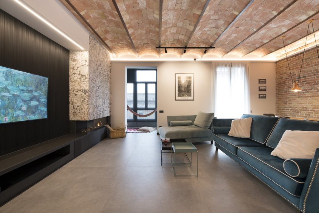 Contemporary Industrial Style Flat With Some Vintage Touches In ...