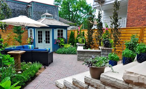 4 Stylish Garden Enclosures for Modern Homes