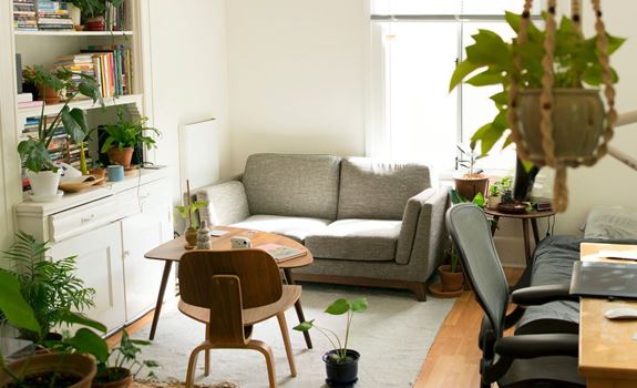 7 On-A-Budget Décor Tips For Student Apartment