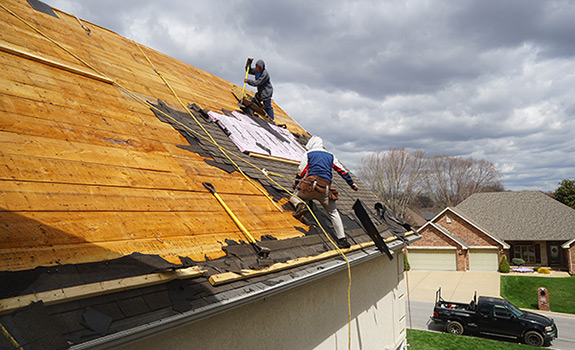 5 Roofing Mistakes to Avoid During Your Renovation