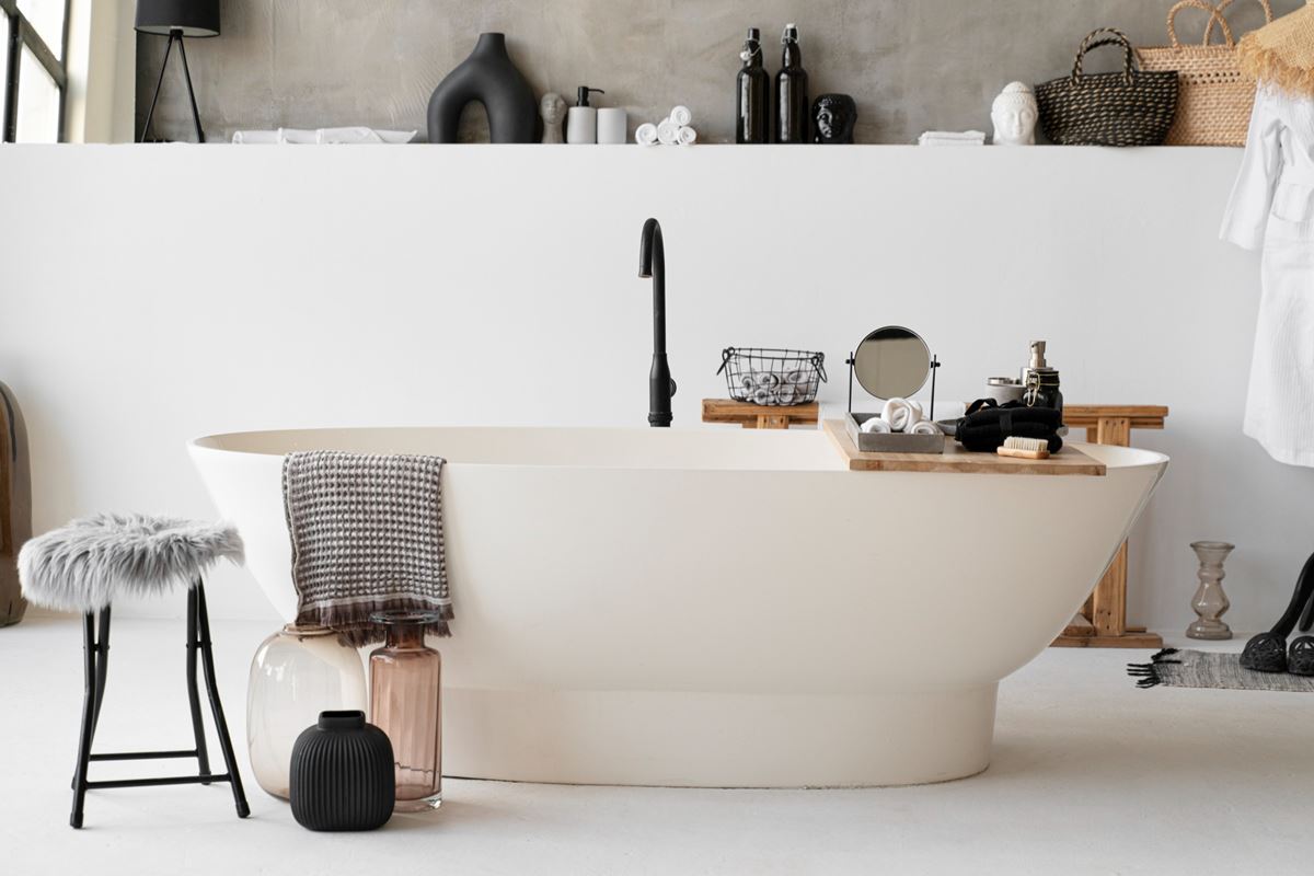White Freestanding Tub