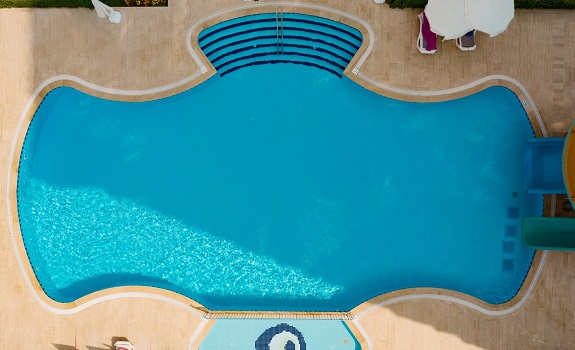 Vinyl Vs Fiberglass Pools - What You Need To Know